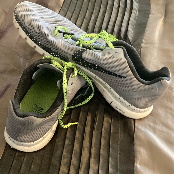 Shoes - Picture 1 of 9
